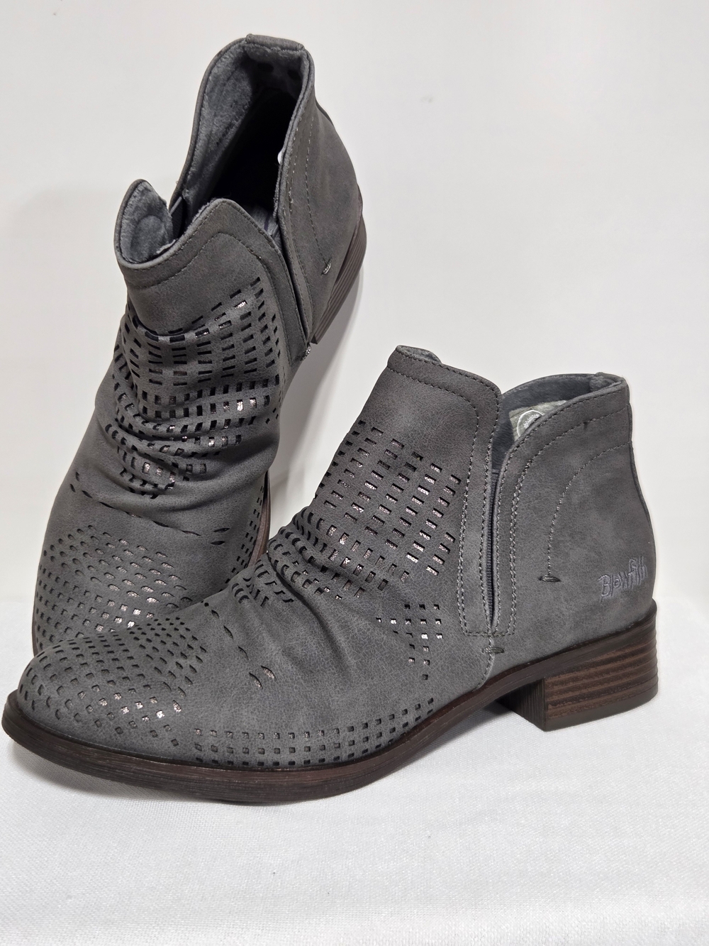 NWOT Blowfish Venom Booties Women's Gray Size-7.5